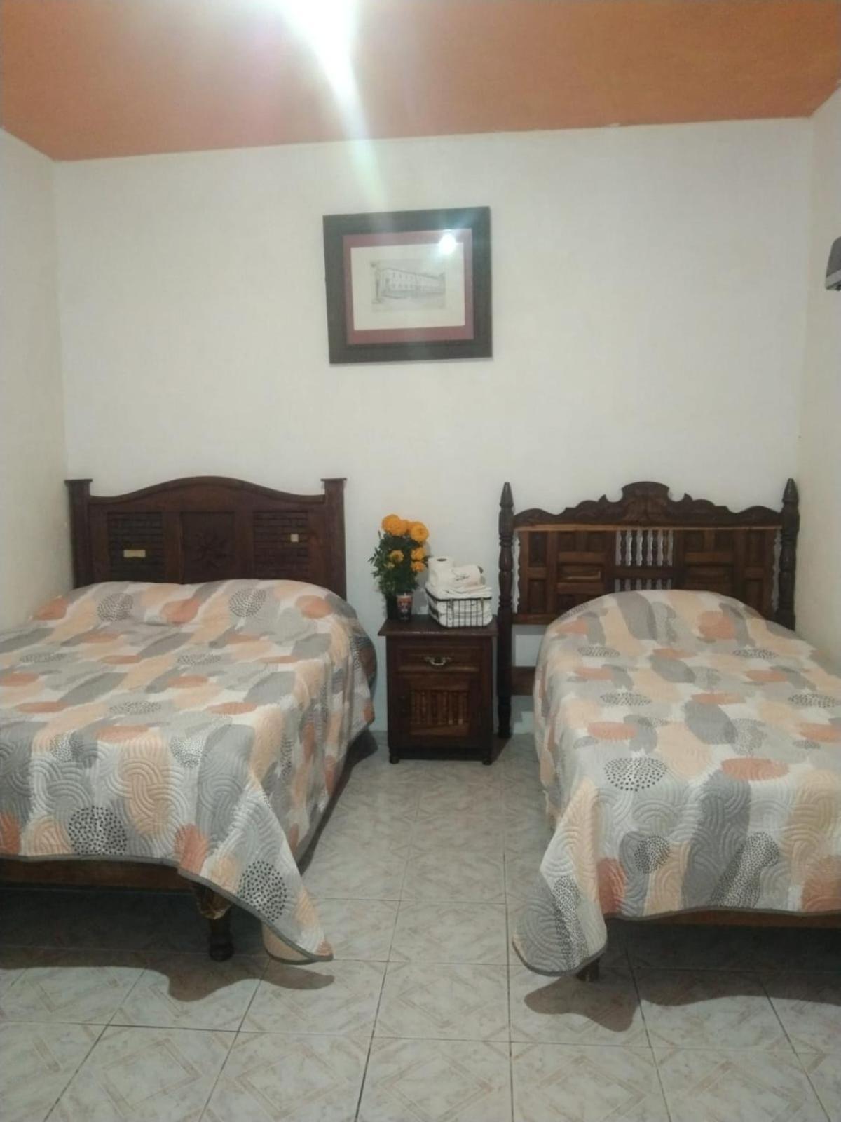 Casa Petirrojo - Habitaciones En Pátzcuaro Kültér fotó